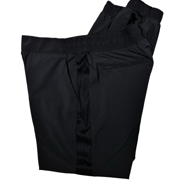 ATHLETA TEXTURED BROOKLYN JOGGER 8 Black Wrinkle Resistant Travel Quick Dry. - Picture 10 of 14